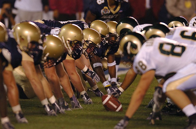 Por más condições do gramado, NFL transfere jogo da Cidade do México para Los  Angeles, futebol americano