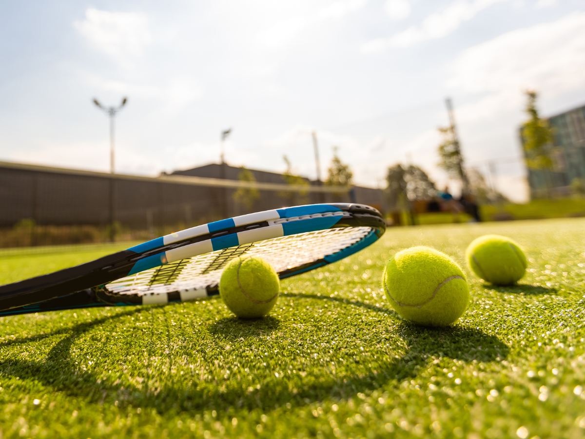 Benefícios do Gramado Sintético em campos de tênis